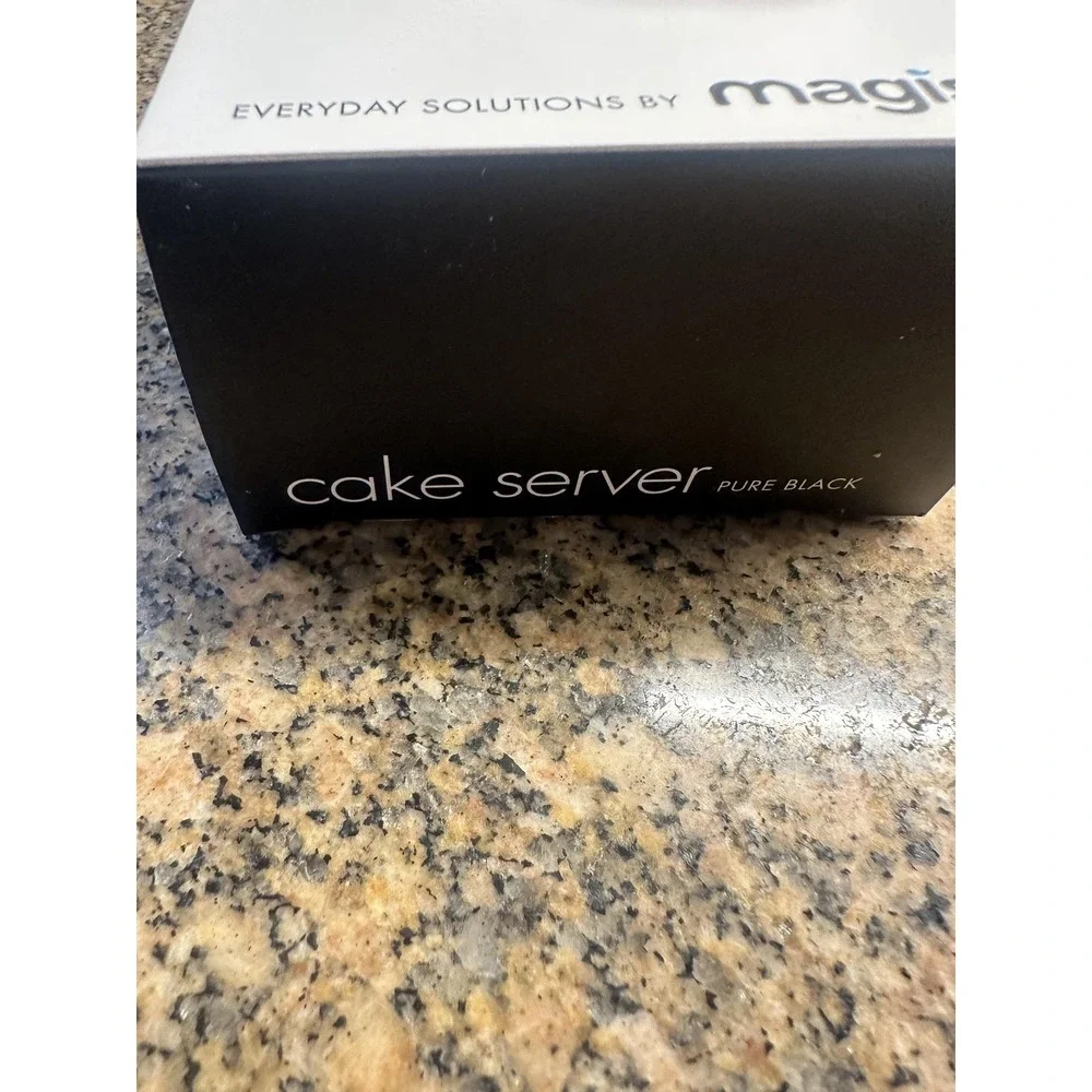 Magisso Cake Server Pure Black‎ One-Handed Slicer Lifter Tool Maria Kivijarvi